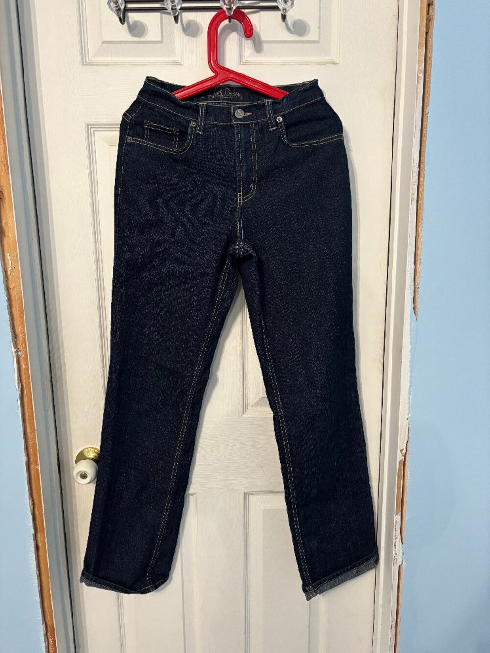LOIS DENIM SIZE 28 LADIES BLUE JEANS , STRETCHY BOOT CUT